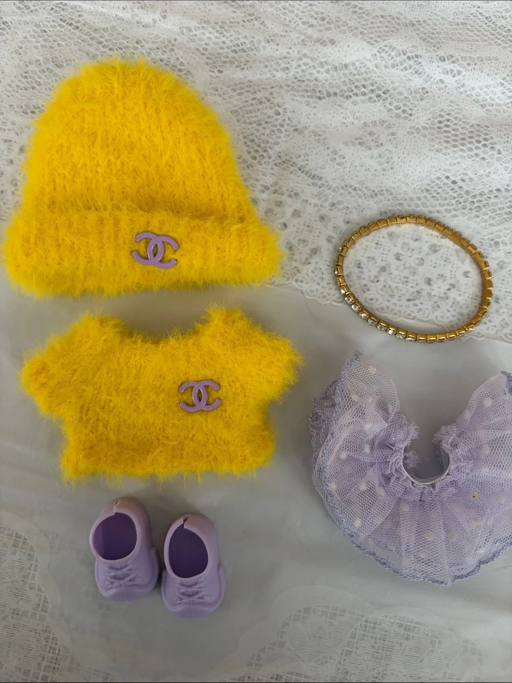 111,CC Logo 5 Piece Outfit includes necklace, shoes For Labubu doll(not included